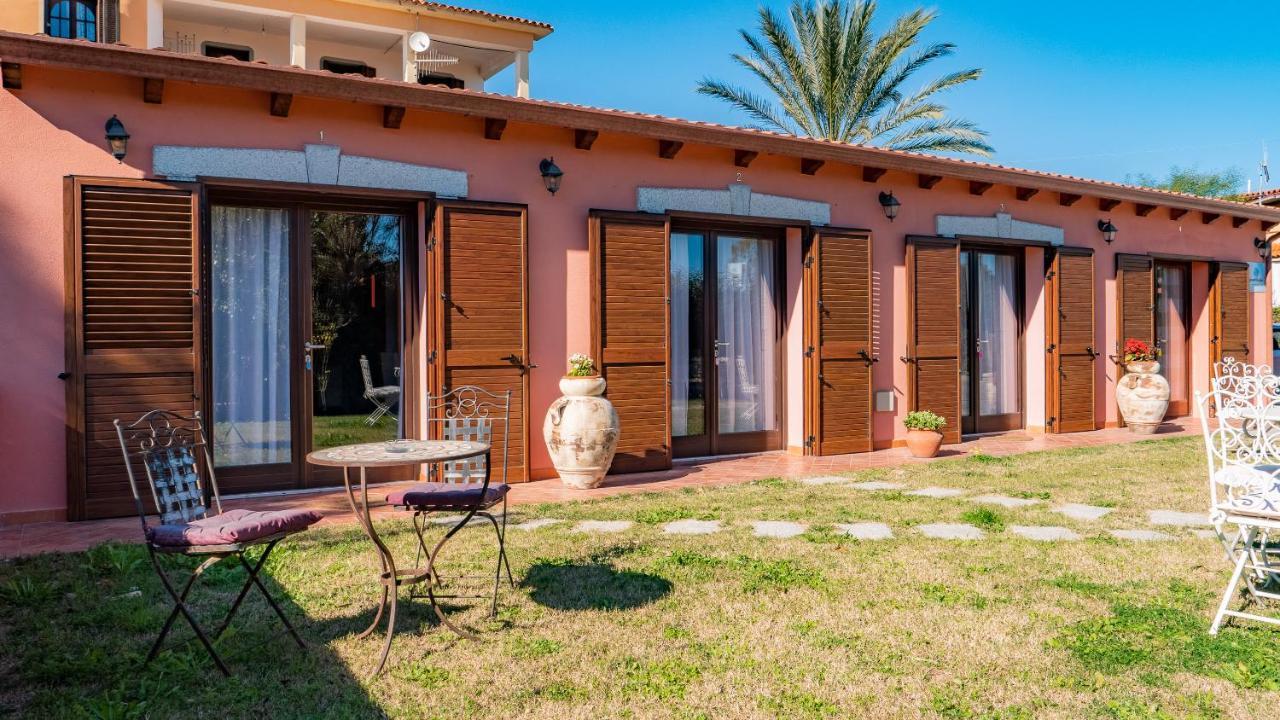 Quadrifoglio Affittacamere San Teodoro  Bagian luar foto