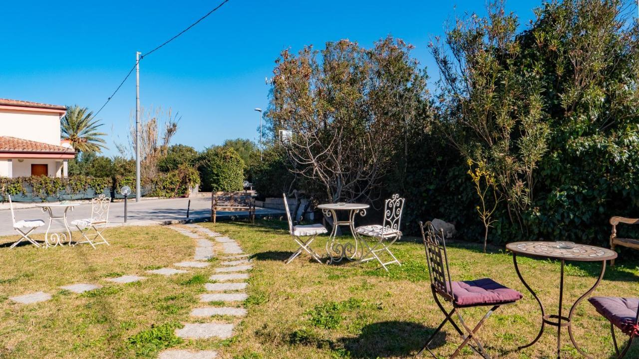 Quadrifoglio Affittacamere San Teodoro  Bagian luar foto
