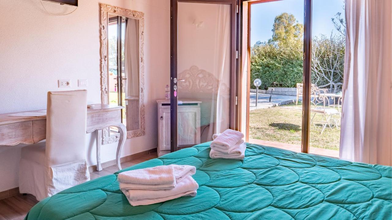 Quadrifoglio Affittacamere San Teodoro  Bagian luar foto